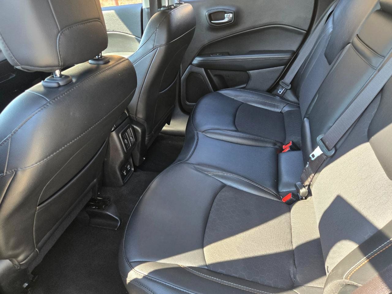 Used 2019 Jeep Compass Latitude AWD/4WD image 21