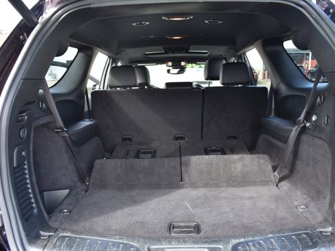 Used 2025 Dodge Durango GT image 33