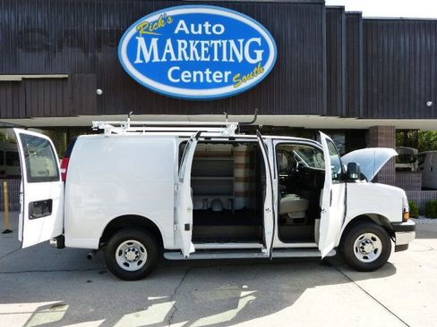 Used 2023 Chevrolet Express 2500 w/ Driver Convenience Package image 21