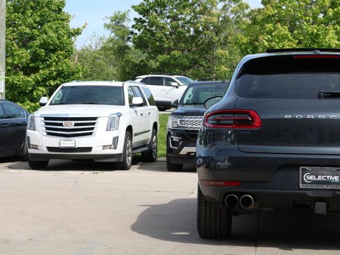 Used 2018 Porsche Macan S AWD/4WD image 15