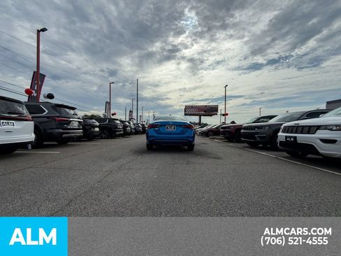 Used 2024 Nissan Sentra SV FWD image 5