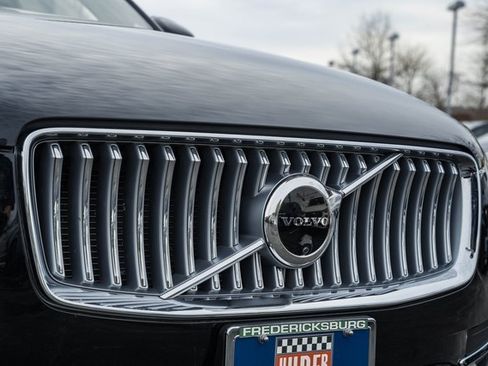 Certified 2024 Volvo XC90 T8 Ultimate w/ Protection Package image 12