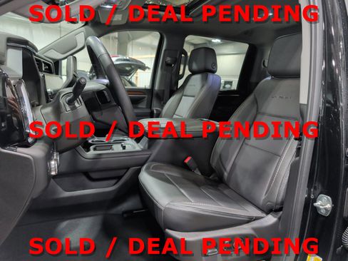 Used 2025 GMC Sierra 3500 Denali w/ Denali Reserve Package image 7