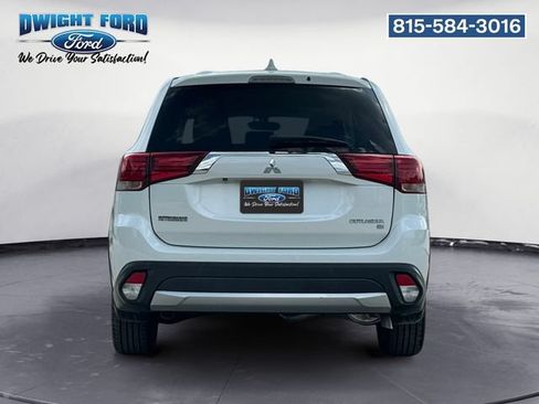 Used 2017 Mitsubishi Outlander SE FWD image 4