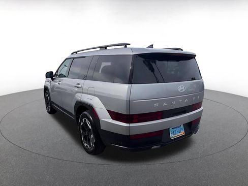 Used 2025 Hyundai Santa Fe SEL FWD image 11