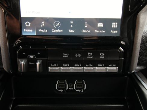 Used 2024 RAM 3500 Laramie w/ Night Edition AWD/4WD image 34