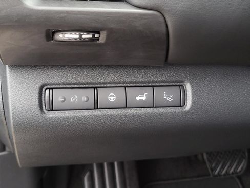 New 2026 Nissan Pathfinder Platinum FWD image 21