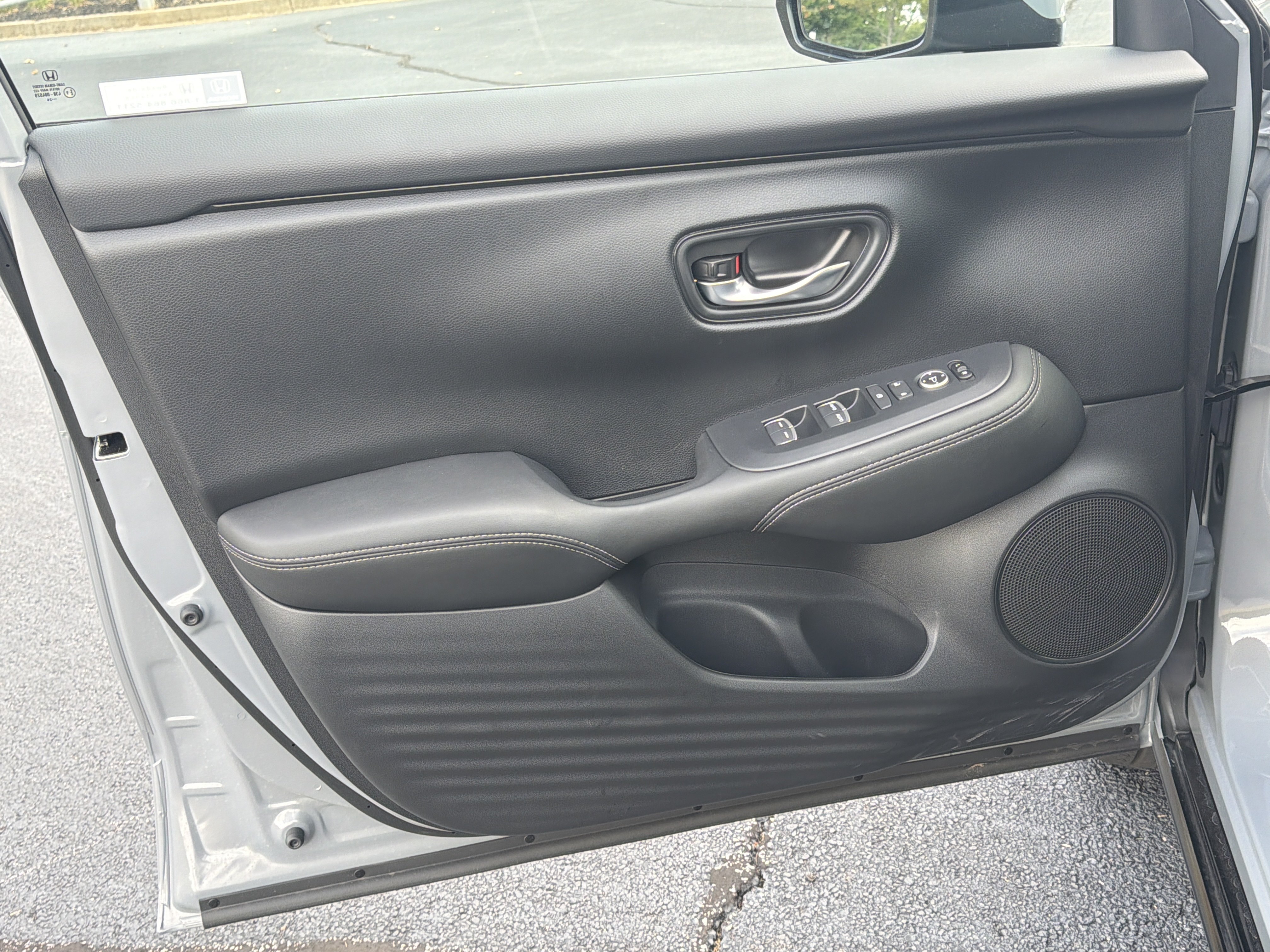 Certified 2027 Honda HR-V EX-L image 24