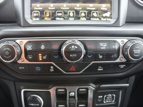 Used 2023 Jeep Wrangler Unlimited Sahara w/ Cold Weather Group AWD/4WD image 43