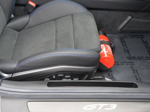 Certified 2024 Porsche 911 GT3 image 15