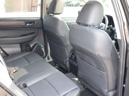 Used 2017 Subaru Outback 2.5i Limited AWD/4WD image 20