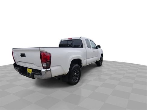Used 2022 Toyota Tacoma SR5 image 8