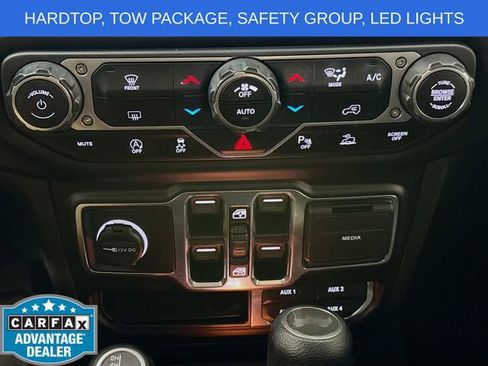 Used 2021 Jeep Wrangler Unlimited Sahara w/ LED Lighting Group AWD/4WD image 15