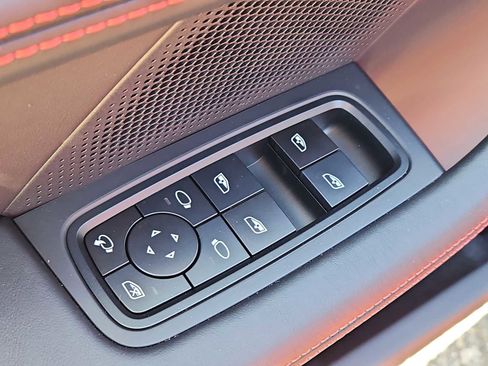 New 2026 Porsche Taycan GTS AWD/4WD image 9