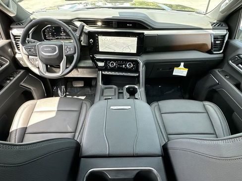 New 2025 GMC Sierra 2500 Denali w/ Denali Reserve Package image 21