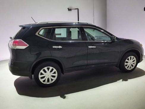 Used 2016 Nissan Rogue SV image 20