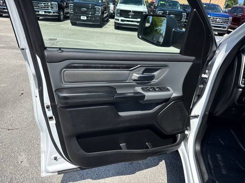 Used 2019 RAM 1500 Big Horn RWD image 12