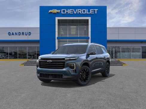 New 2026 Chevrolet Traverse LT w/ Midnight/Sport Edition image 8