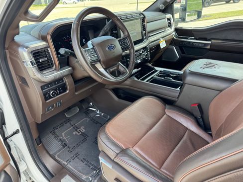 Used 2023 Ford F250 King Ranch w/ Chrome Package AWD/4WD image 9