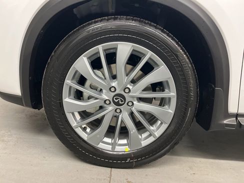 New 2025 INFINITI QX50 Pure image 7