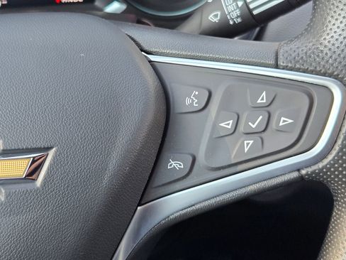 Used 2022 Chevrolet Equinox LS w/ LS Convenience Package image 19