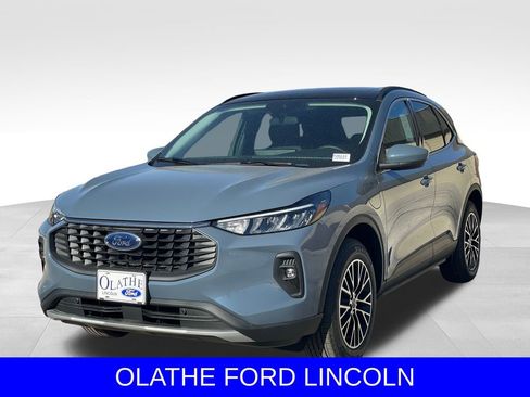 New 2026 Ford Escape SE w/ Class II Trailer Tow Package image 1