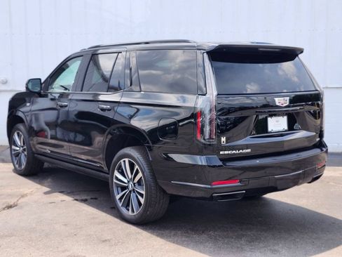 Used 2026 Cadillac Escalade Sport AWD/4WD image 3