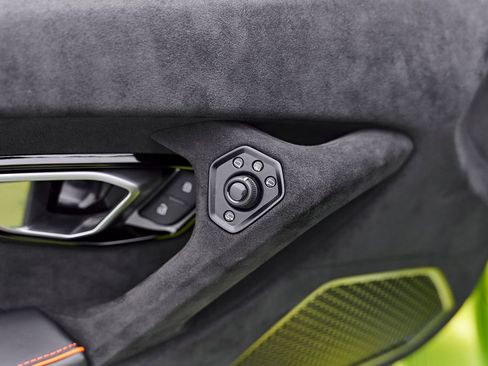 Used 2023 Lamborghini Huracan Tecnica RWD image 45