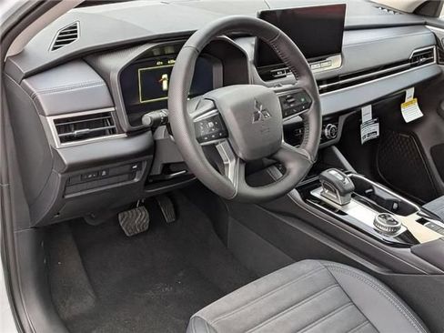 New 2026 Mitsubishi Outlander SE AWD/4WD image 9