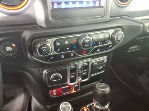 Used 2021 Jeep Gladiator Mojave w/ LED Lighting Group AWD/4WD image 23