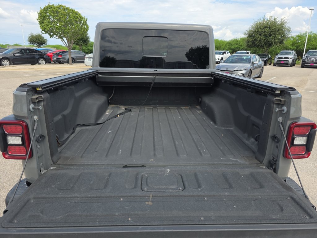 Used 2022 Jeep Gladiator Rubicon w/ LED Lighting Group AWD/4WD image 31