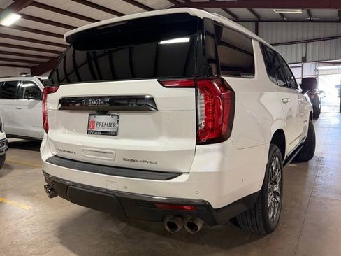 Used 2023 GMC Yukon Denali Ultimate AWD/4WD image 6