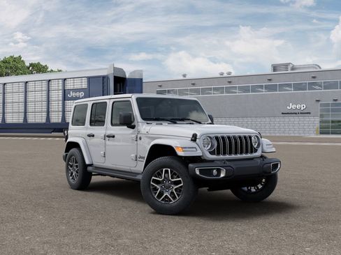 New 2026 Jeep Wrangler Unlimited Sahara AWD/4WD image 3