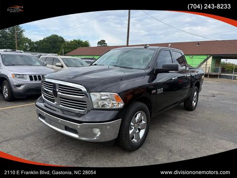 Used 2017 RAM 1500 Big Horn AWD/4WD image 1