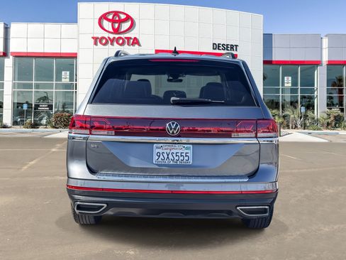 Used 2025 Volkswagen Atlas SE FWD image 6