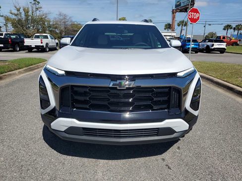 New 2026 Chevrolet Equinox ACTIV w/ Convenience Package III AWD/4WD image 9
