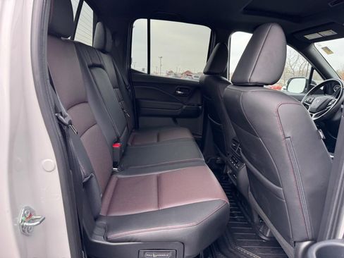 Certified 2025 Honda Ridgeline Black Edition image 10