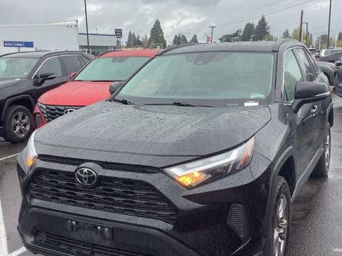Used 2024 Toyota RAV4 XLE image 1