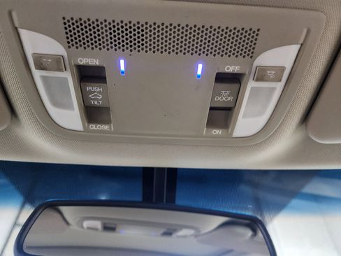 Used 2015 Acura ILX w/ Premium Package image 35