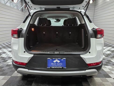 Used 2022 Chevrolet TrailBlazer LT AWD/4WD image 34