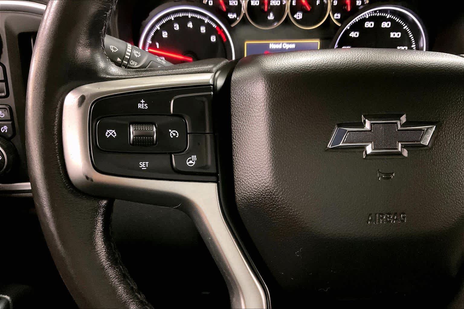 Used 2020 Chevrolet Silverado 1500 LT Trail Boss w/ Midnight Edition AWD/4WD image 24