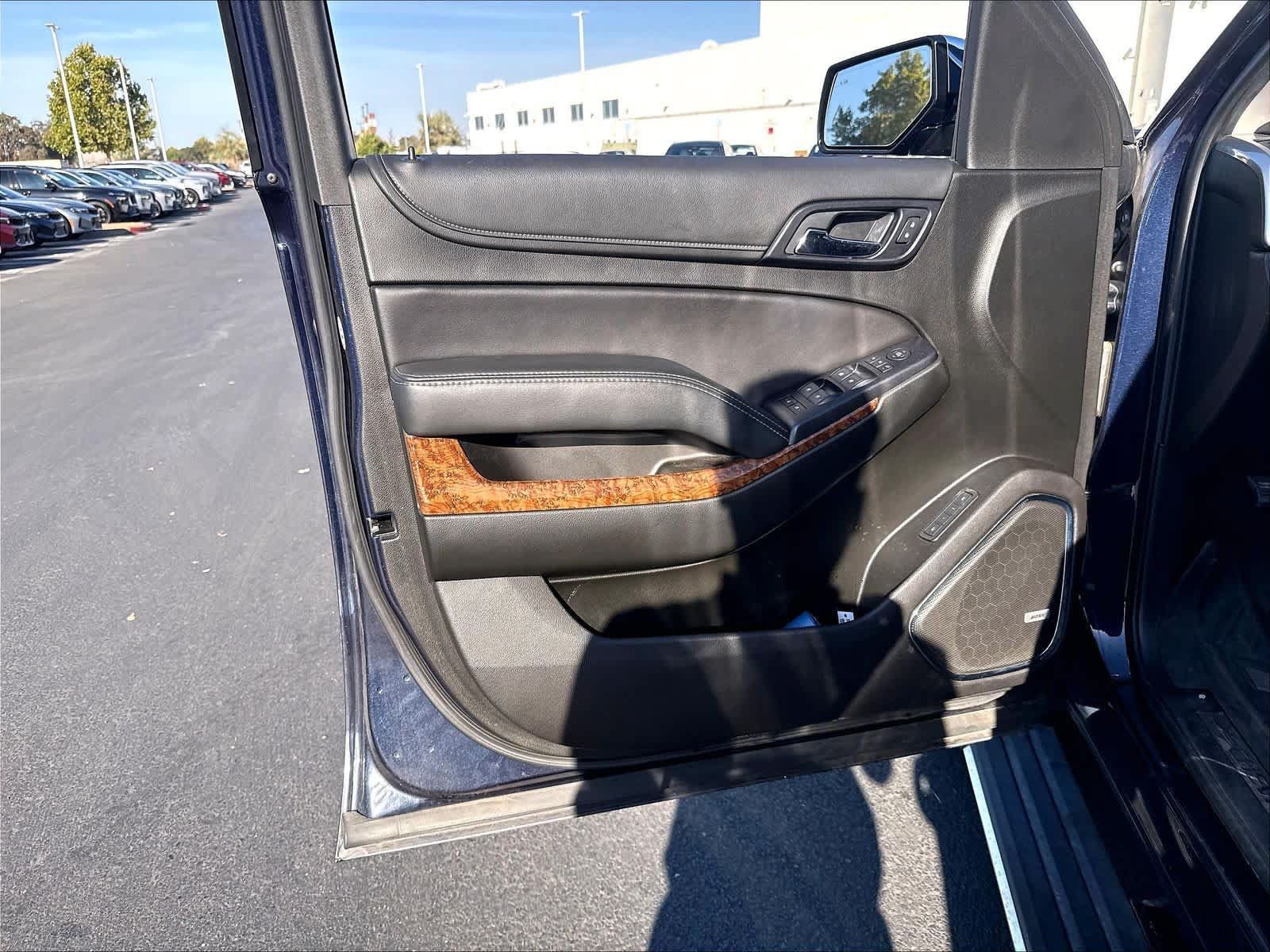 Used 2019 Chevrolet Tahoe Premier w/ Premier Plus Edition AWD/4WD image 20