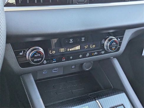 New 2025 Mitsubishi Outlander SEL image 15