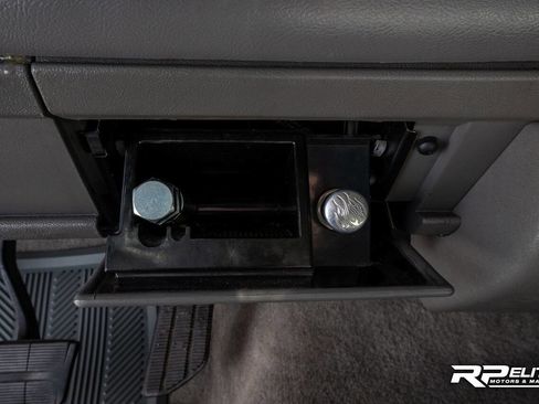 Used 1994 Chevrolet Silverado 1500 2WD Regular Cab image 62