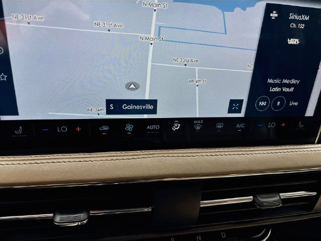 Used 2023 Lincoln Corsair FWD image 16