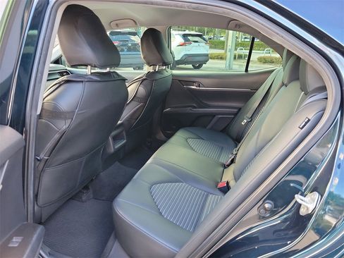 Used 2021 Toyota Camry SE w/ Convenience Package image 10