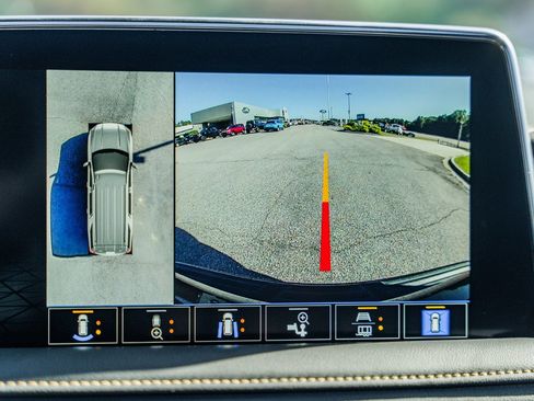 Used 2023 GMC Yukon XL AT4 w/ AT4 Premium Package image 33