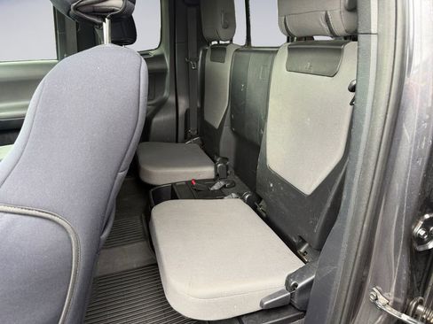 Used 2017 Toyota Tacoma SR5 w/ Tow Package image 17