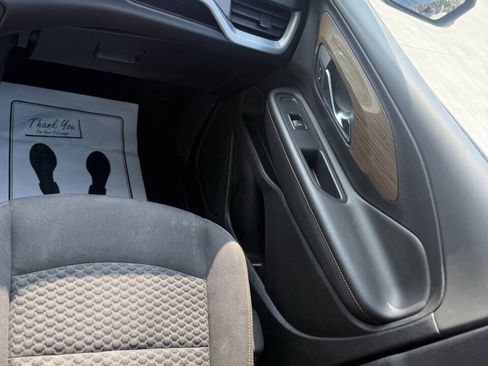 Used 2019 GMC Terrain SLE w/ Driver Convenience Package image 13