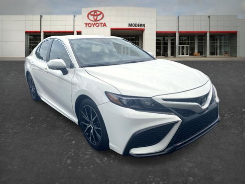 Certified 2023 Toyota Camry SE w/ Convenience Package FWD image 3
